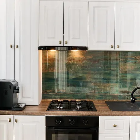 Emerald Frontsea Navodari