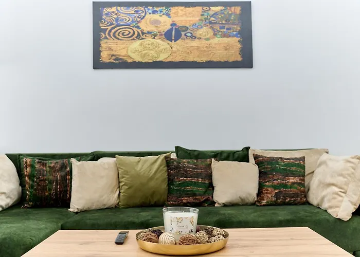 Emerald Frontsea Apartman