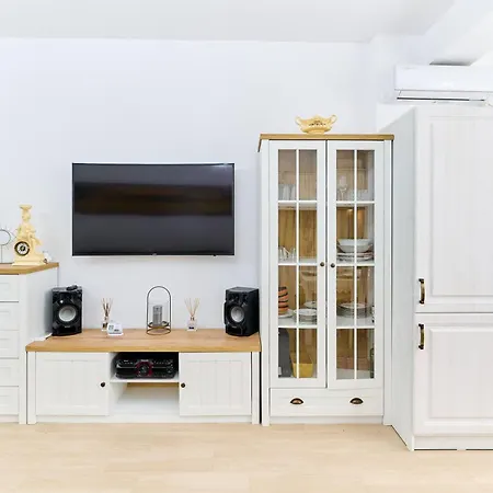 Emerald Frontsea Apartament *