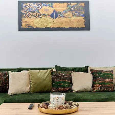 Emerald Frontsea Apartament