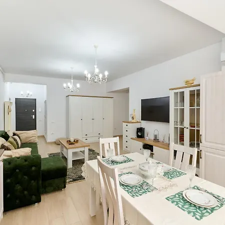 Apartment Emerald Frontsea *