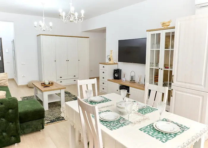 Emerald Frontsea 아파트 Năvodari